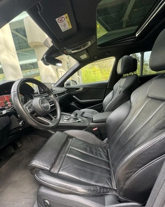 Audi A4 cena 89700 przebieg: 121000, rok produkcji 2017 z Płock małe 79